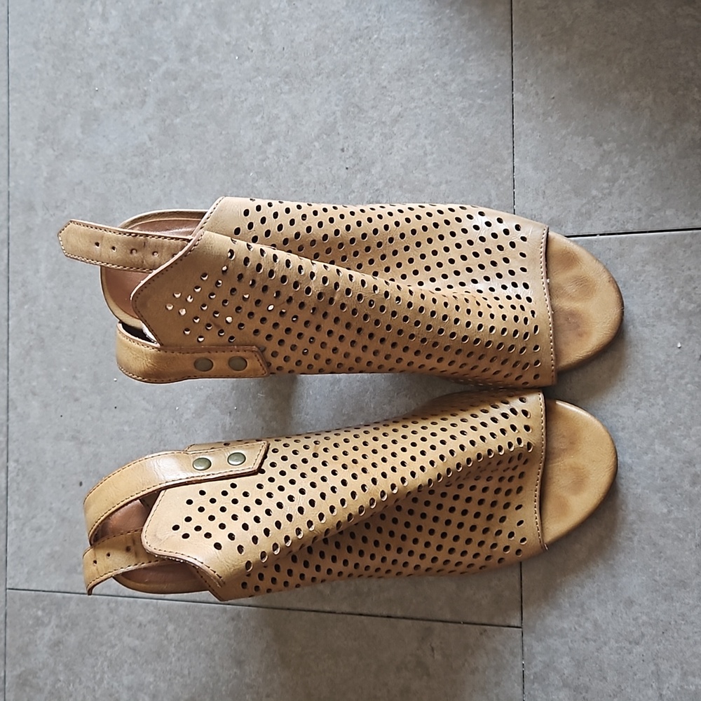 Westen Heeled Sandal